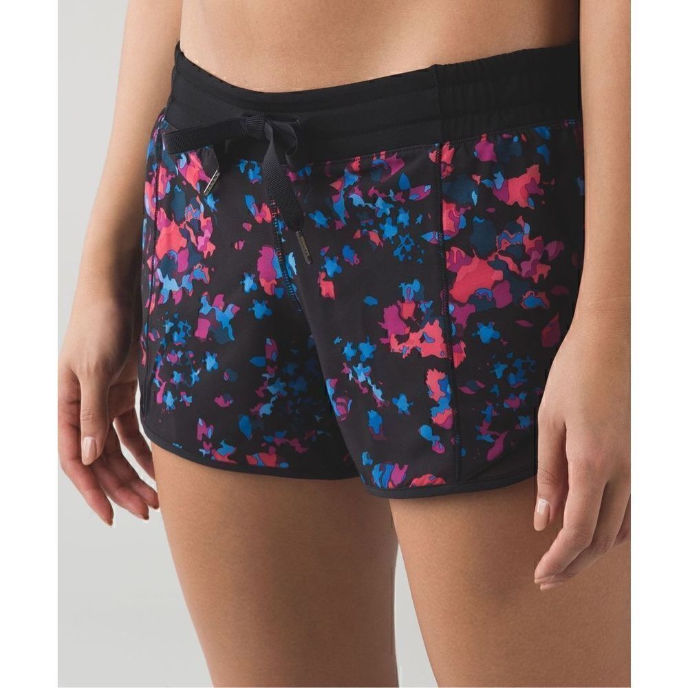 Womens Lululemon Hotty Hot Short